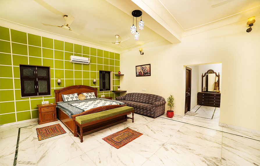 Book Royale Deluxe Room