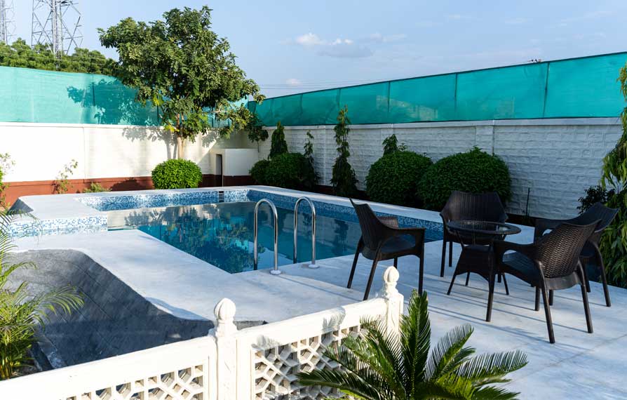 Book Royale Suite